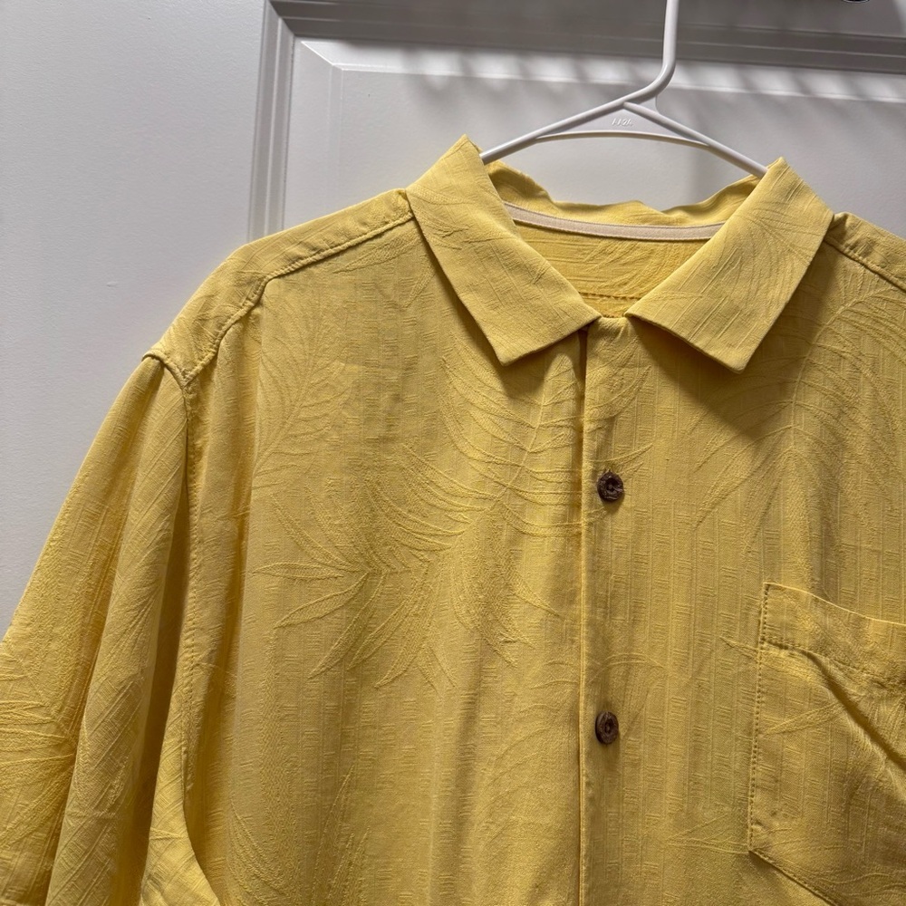 Tommy Bahama 100% Silk Shirt Men's LG Yellow Palm Print Resort - Picture 3 of 11